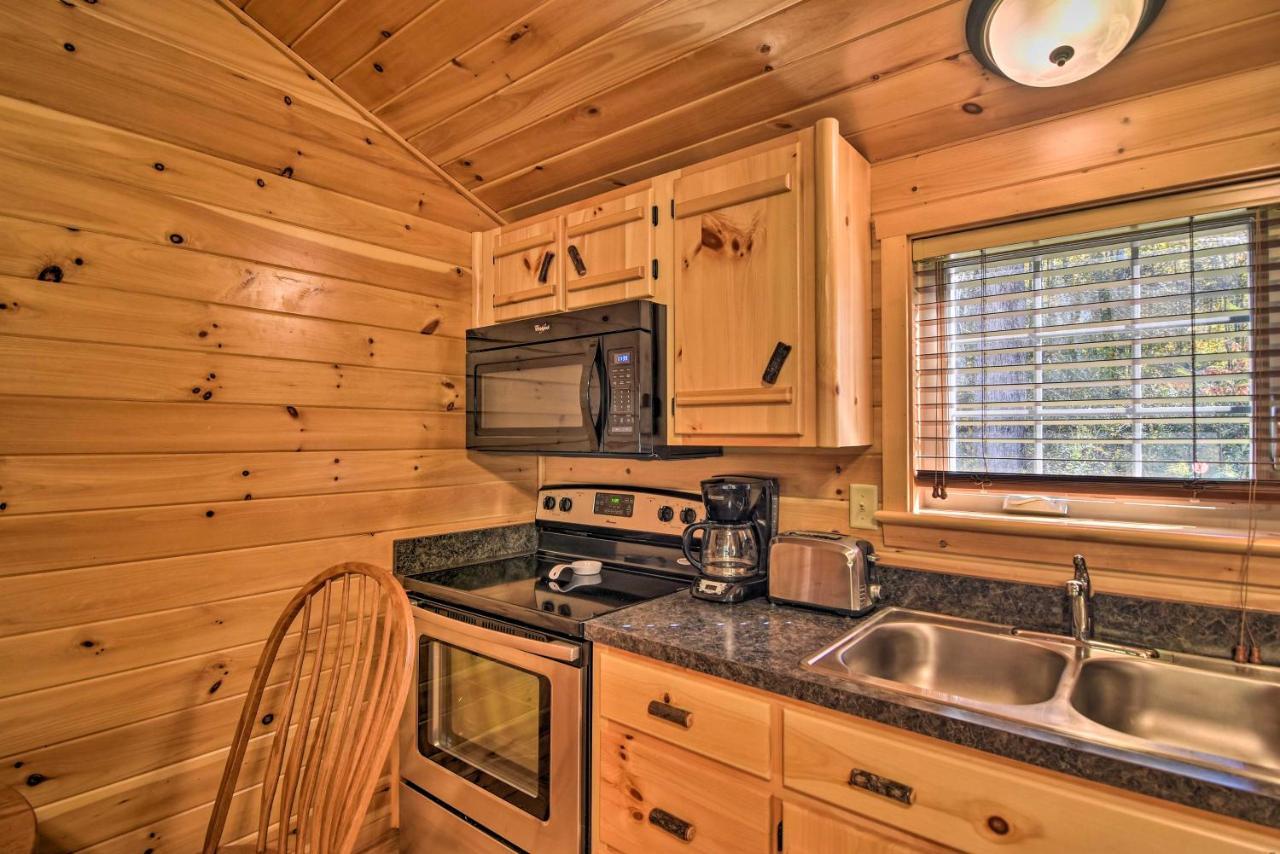 Pet-Friendly Cabin With Fire Pit And River Access! Parsons 外观 照片