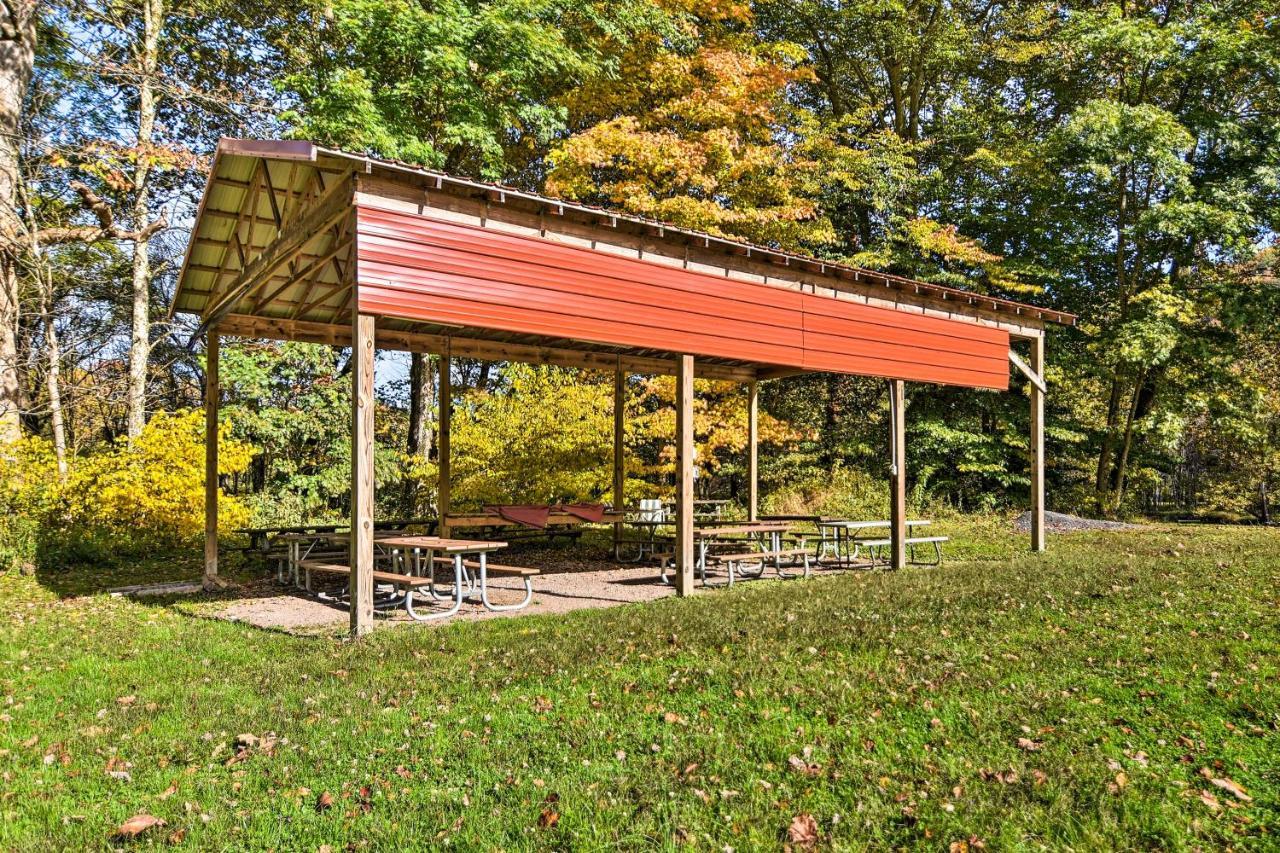 Pet-Friendly Cabin With Fire Pit And River Access! Parsons 外观 照片