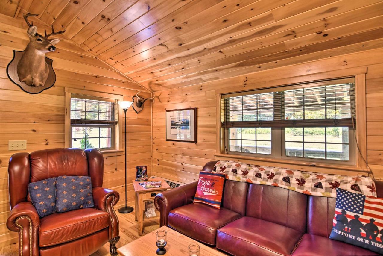 Pet-Friendly Cabin With Fire Pit And River Access! Parsons 外观 照片